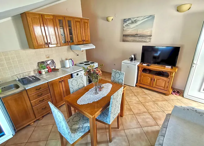 Apartmani Kenova 4